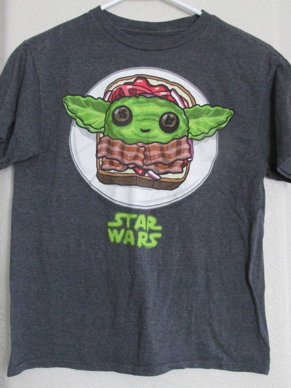 Star Wars Pullover T Shirt Youth Boys Size XL 14/16 Gray Short Sleeve Baby Yoda